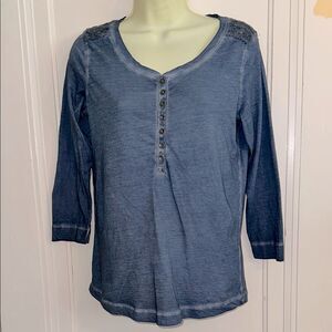 LRL Lauren Jeans Co Denim Look  Blue Thin Cotton Knit Top with 3/4 sleeves